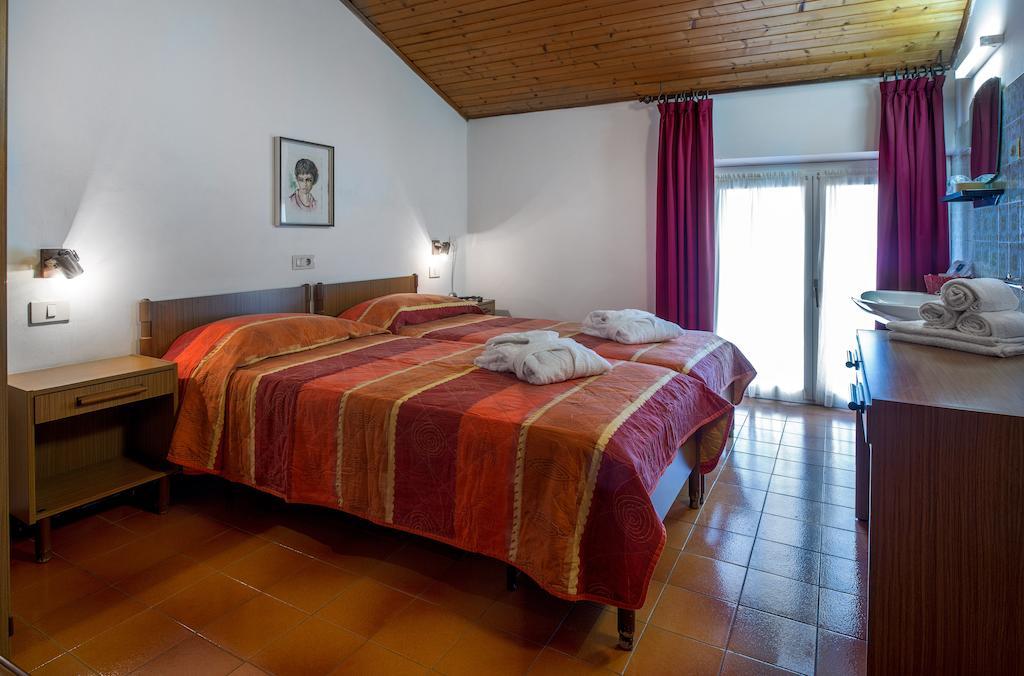 Albergo Villa Mimosa Torbole Sul Garda Δωμάτιο φωτογραφία