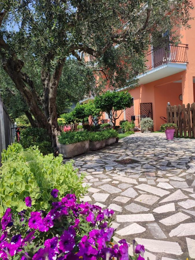 Albergo Villa Mimosa Torbole Sul Garda Εξωτερικό φωτογραφία