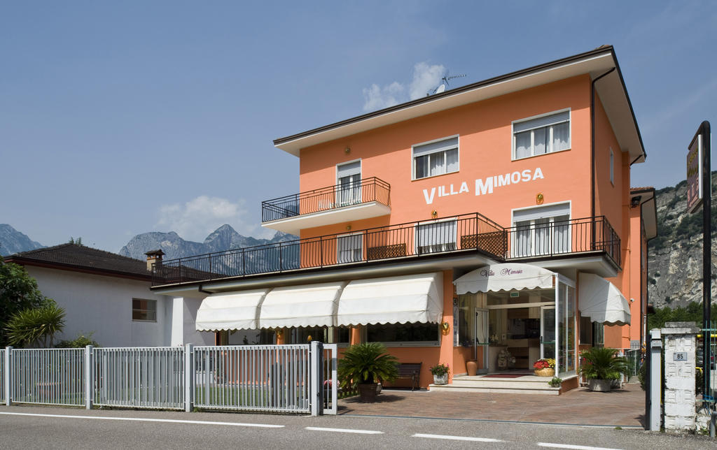 Albergo Villa Mimosa Torbole Sul Garda Εξωτερικό φωτογραφία