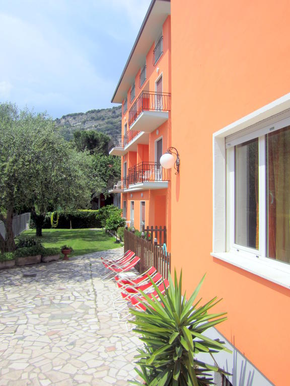 Albergo Villa Mimosa Torbole Sul Garda Εξωτερικό φωτογραφία